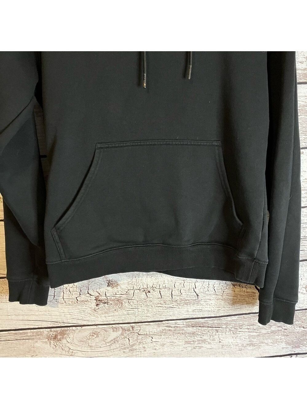 Alphalete Logo Embossed Hoodie In Black - Picture 3 of 9
